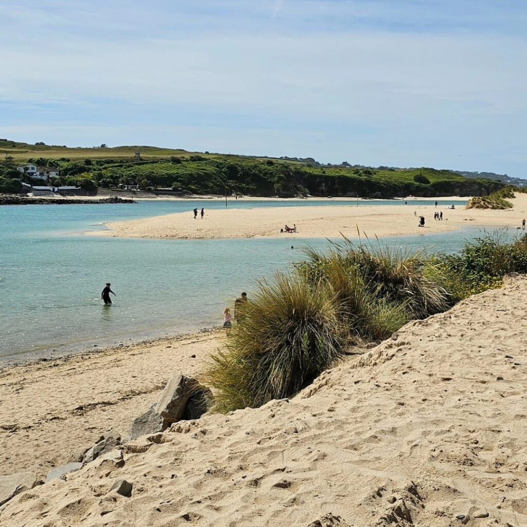 GilbertsHayle BeachImages2 1024x1024